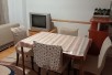 SE IZDAVA TROSOBEN STAN NA ODLICNA LOKACIJA VO CENTAR