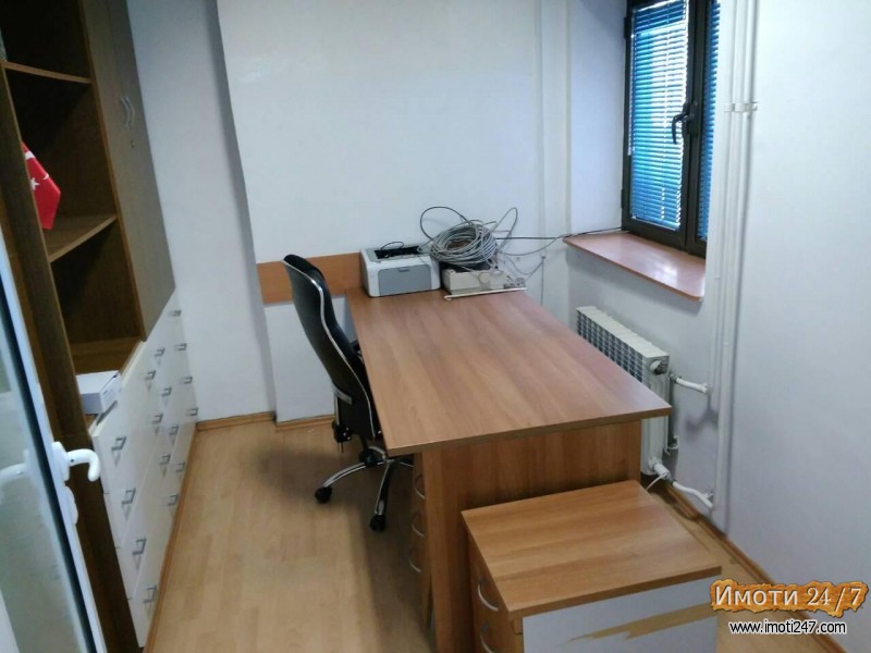 Rent Office space in   Centar