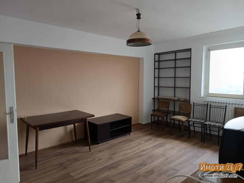 Rent Apartment in   Zhelezara