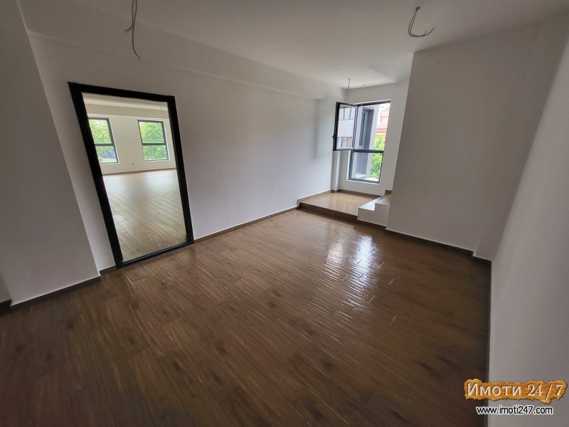 Rent Office space in   Vlae