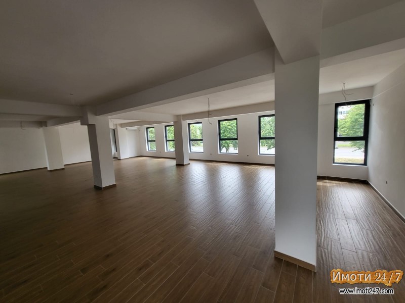 Rent Office space in   Vlae