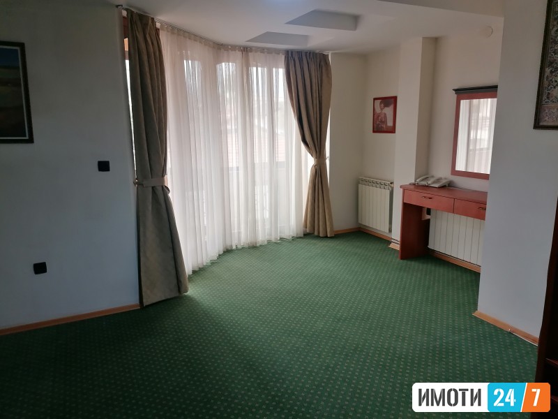 Rent Office space in   Karposh 1