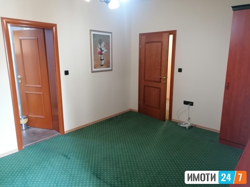 Rent Office space in   Karposh 1