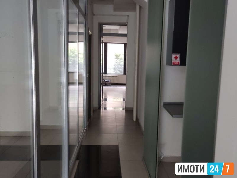 Rent Office space in   Centar