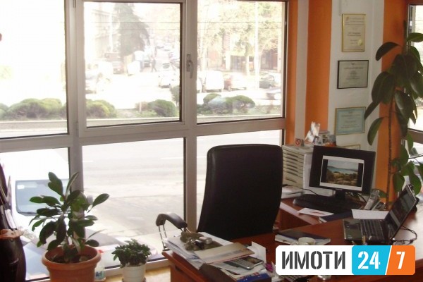 Rent Office space in   Centar