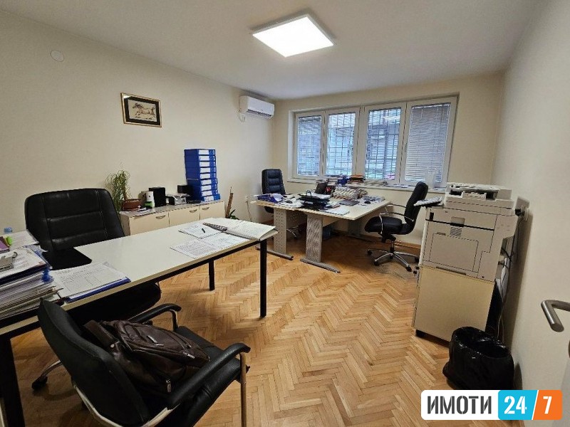 Rent Office space in   Centar