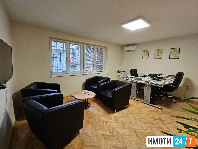 Rent Office space in   Centar