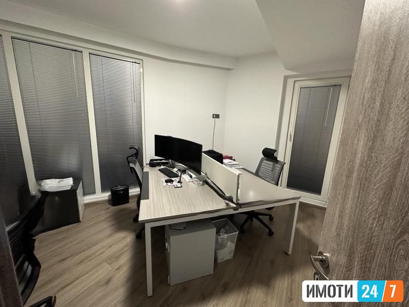 Rent Office space in   Aerodrom