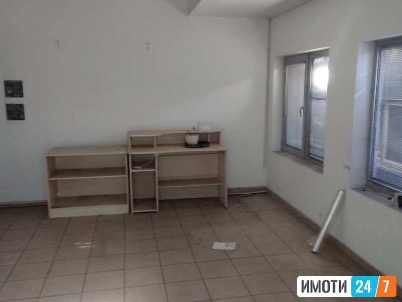 Sell Office space in   Karposh 2