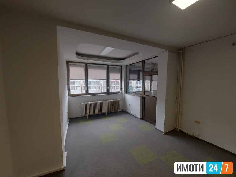 Rent Office space in   Centar