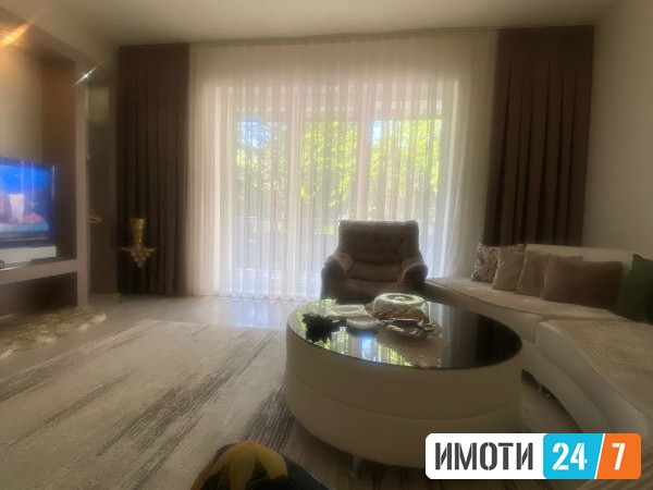 Се продава Стан во  нас Центар