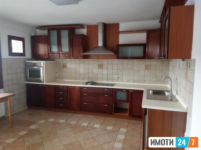 Се издава Стан во  нас Козле