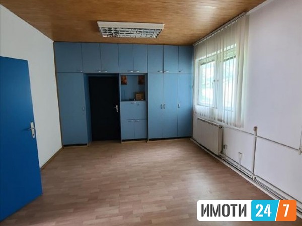 Се издава Деловен простор во  нас Хром