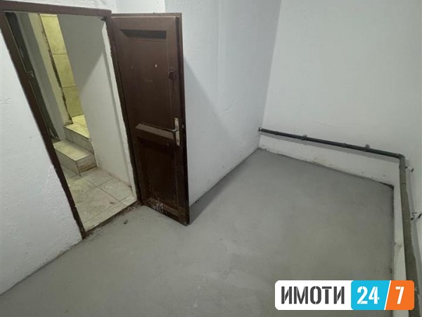 Се продава Деловен простор во  нас Центар