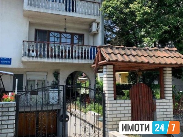 Се продава Куќа во  нас Влае