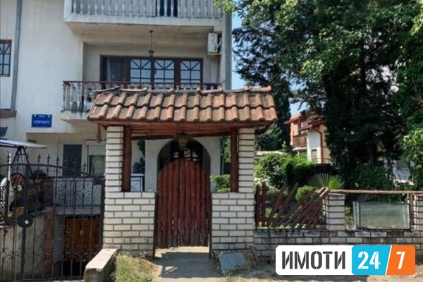 Се продава Куќа во  нас Влае