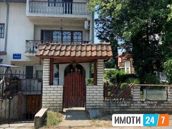 Се продава Куќа во  нас Влае