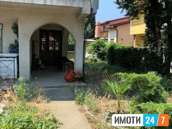 Се продава Куќа во  нас Влае