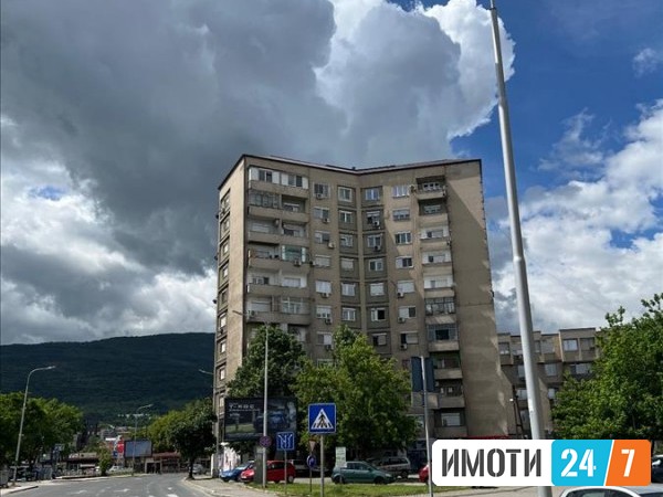 Се продава Стан во  нас Центар