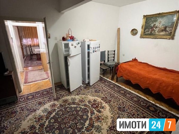 Се продава Стан во  нас Центар