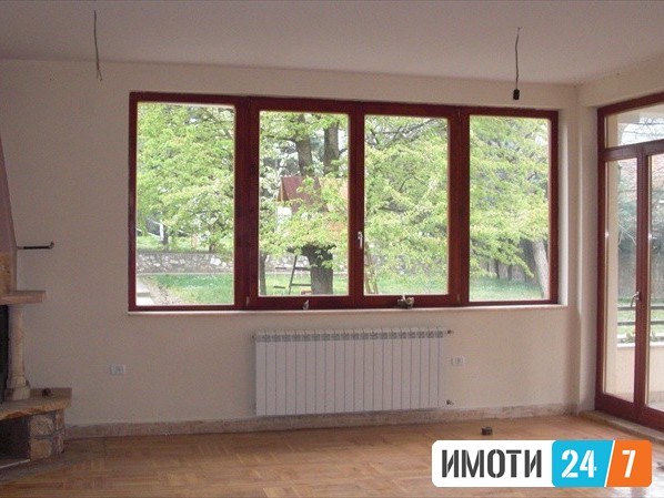 Се продава Куќа во  нас Нерези