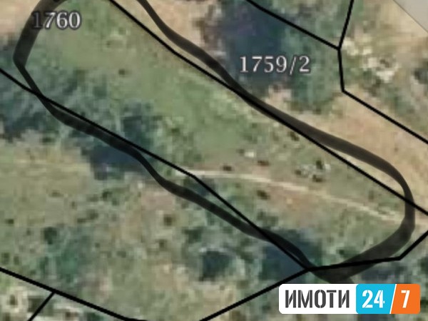 Се продава Плац во  нас Нерези