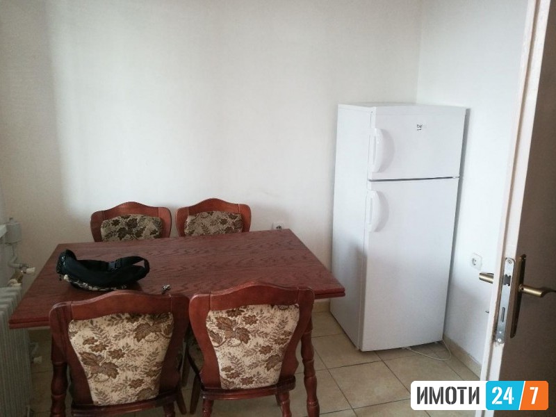 Се продава Стан во  нас Центар