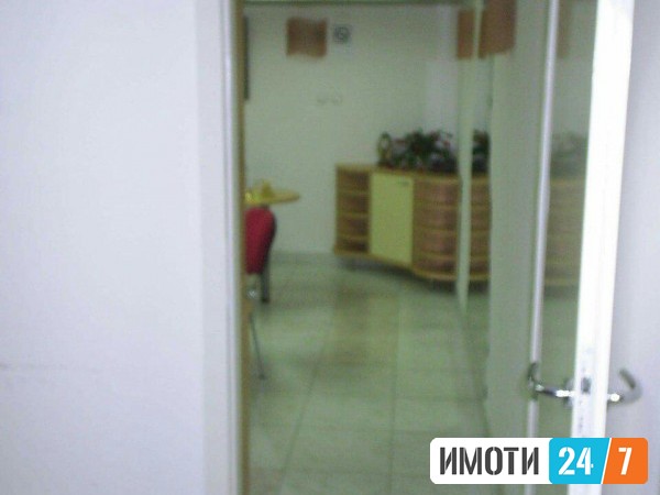 Rent Office space in   Aerodrom