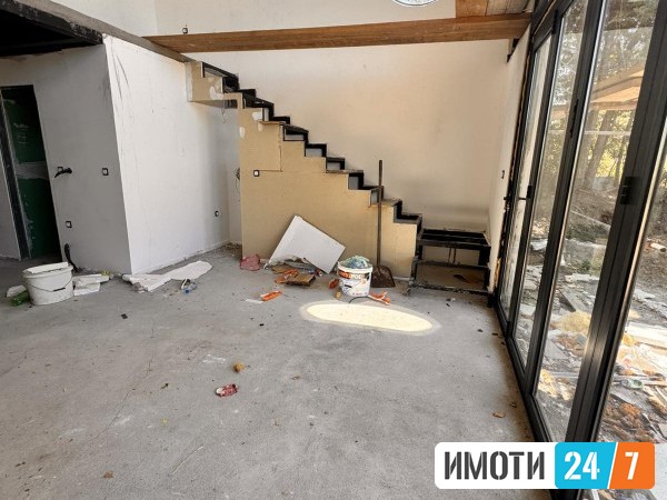 Се продава Куќа во  нас Други