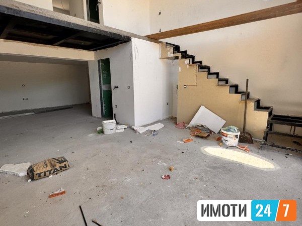 Се продава Куќа во  нас Други