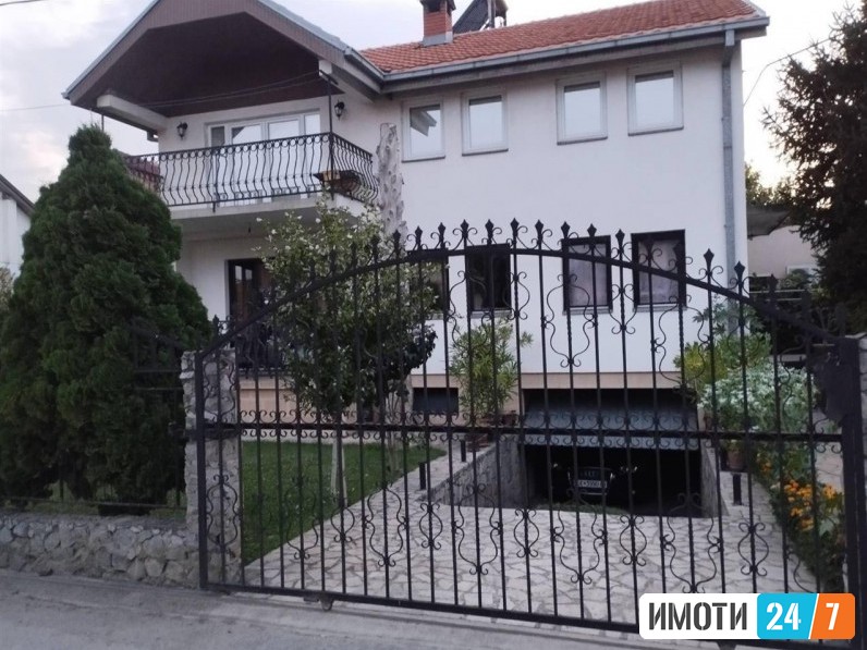Се продава Куќа во  нас ЃПетров