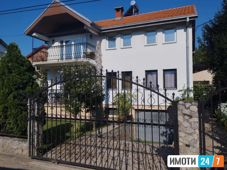 Се продава Куќа во  нас ЃПетров