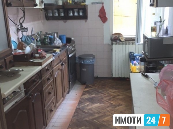 Се продава Куќа во  нас ЃПетров