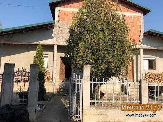 Се продава двосемејна куќа во Волоково