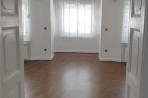 Se izdava Deloven prostor 90m2RISTICEVAcentar